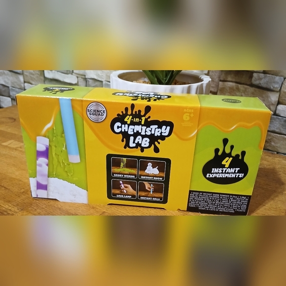 Kids 4-in-1‎ Chemistry Lab Kit - Picture 2 of 4